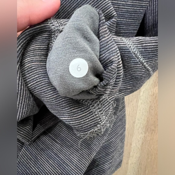 Lululemon legging - Picture 9 of 9